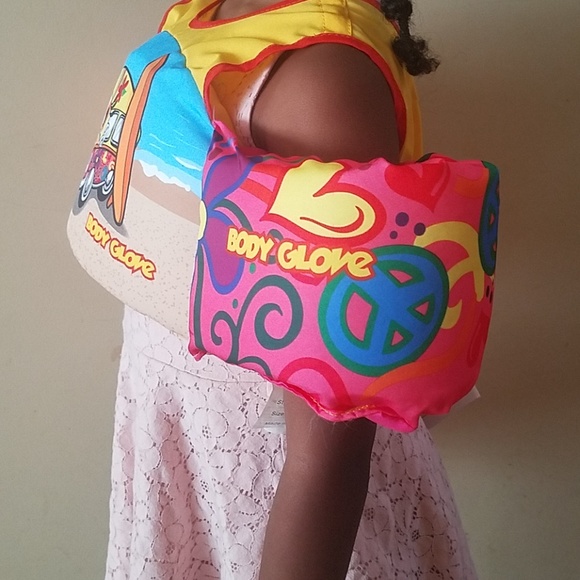 Girls Life Jacket - Picture 3 of 4